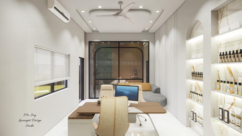 Boss  cabin with decorative wall & right side storage